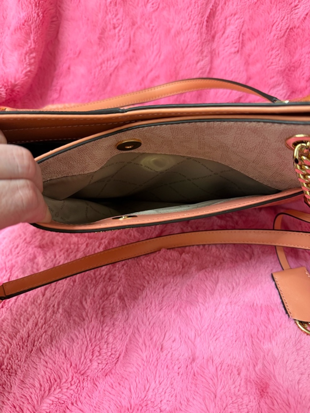 Michael Kors Jet Set Large Signature Logo Tote Bag in Sherbet - Picture 6 of 7